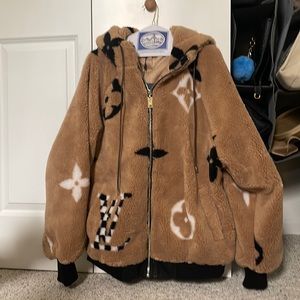 LV zip up